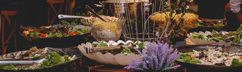 Guia prático para a escolha perfeita do buffet em casamentos